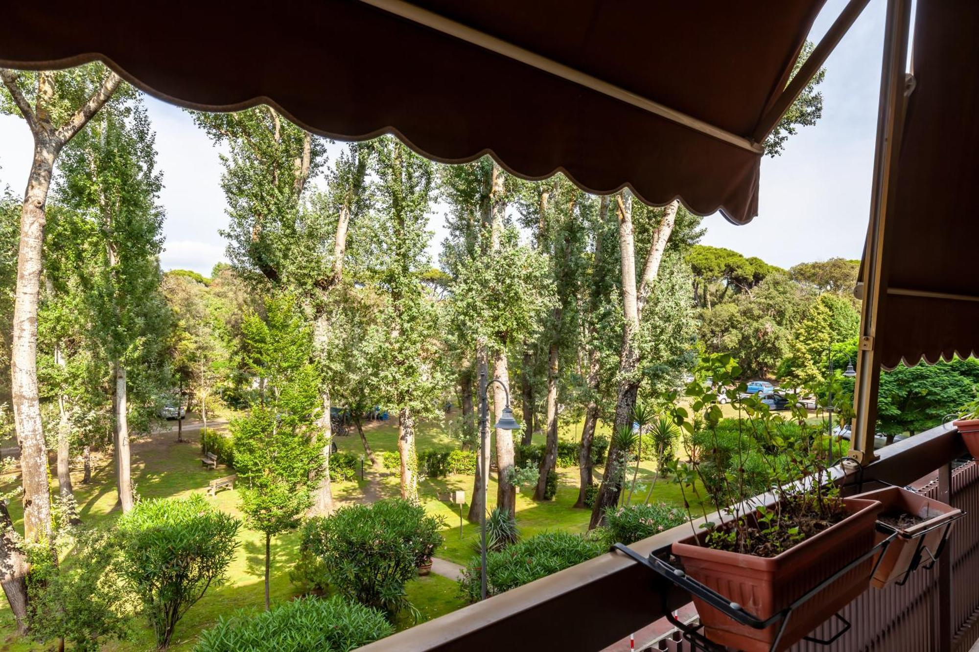 Апартаменти La Casa Nel Parco В'яреджо Екстер'єр фото